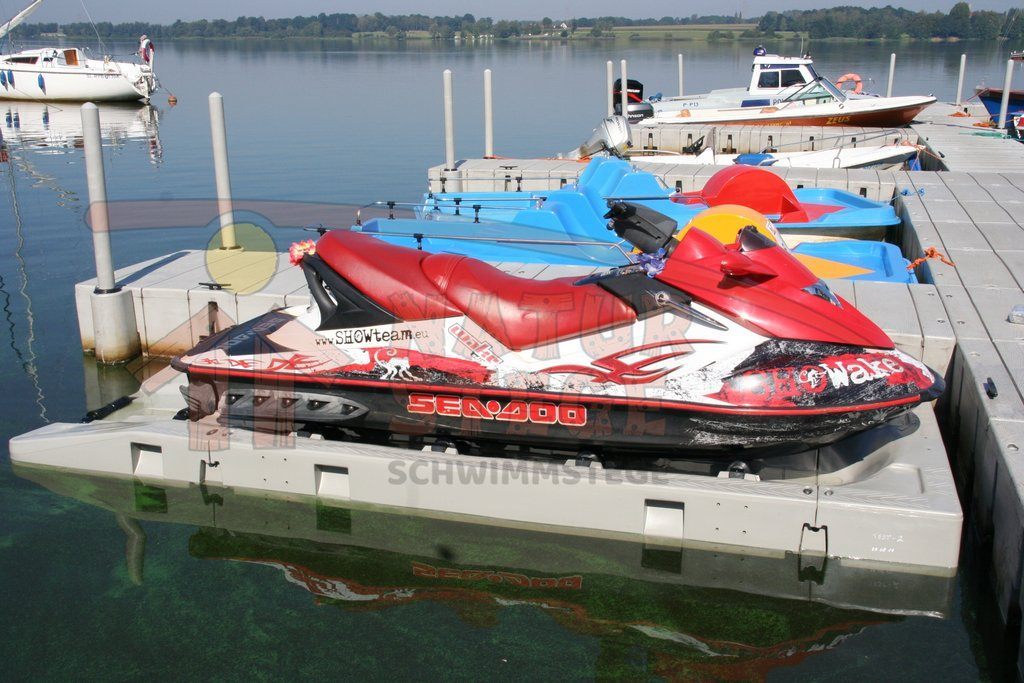 AUFFAHRPLATTFORM FÜR JETSKI