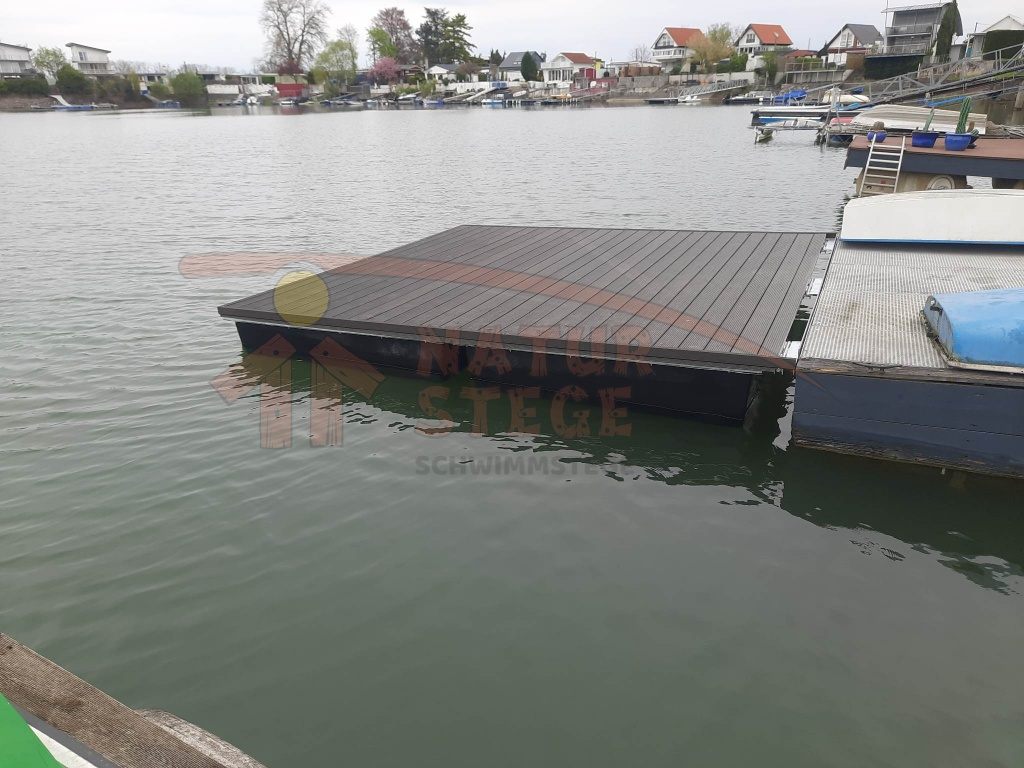 E.08.	Schwimmsteg Modul 4m x 4m mit WPC-Belag