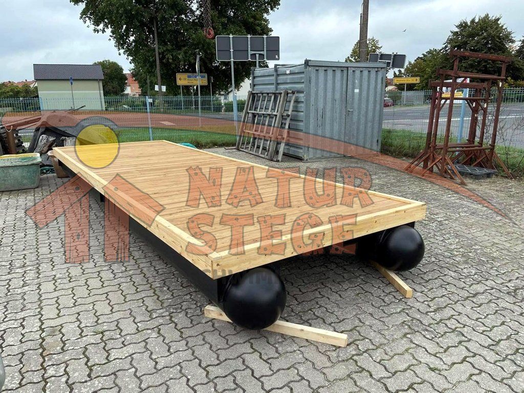 D.03.1 Schwimmsteg Modul 6m x 2m mit Holzbelag und runde Endungen